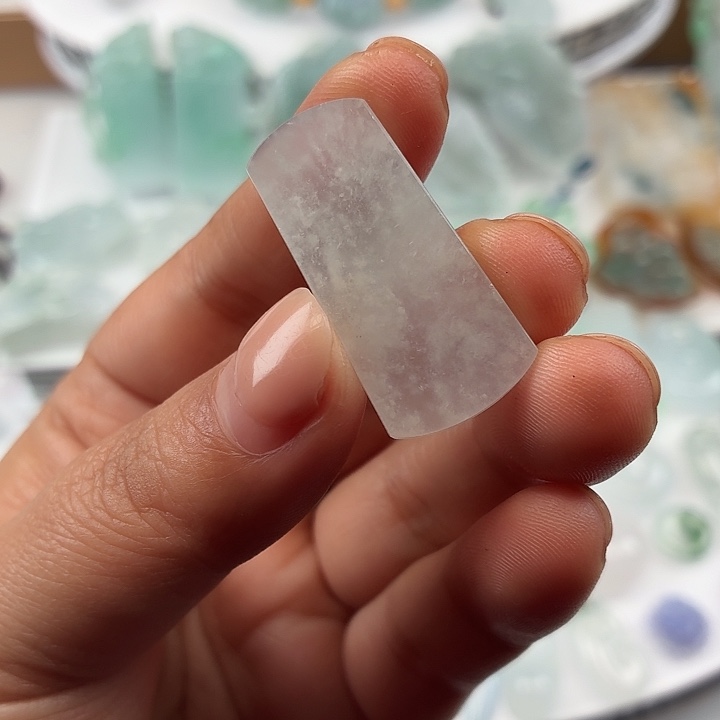 翡翠未镶嵌颈饰纯A