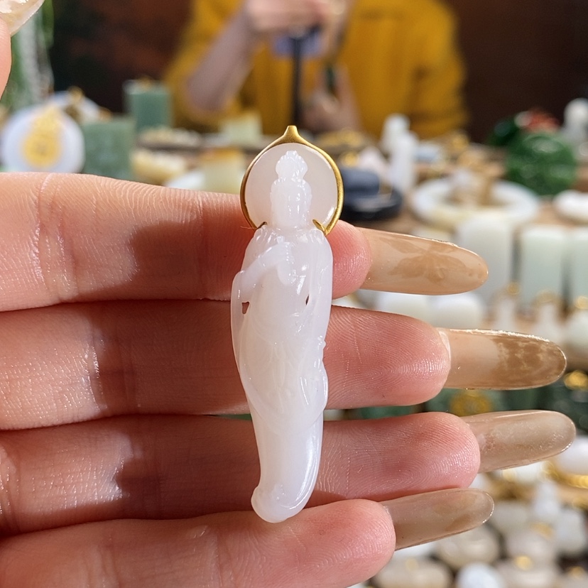 【闪购商品】和田玉吊坠18K金镶嵌