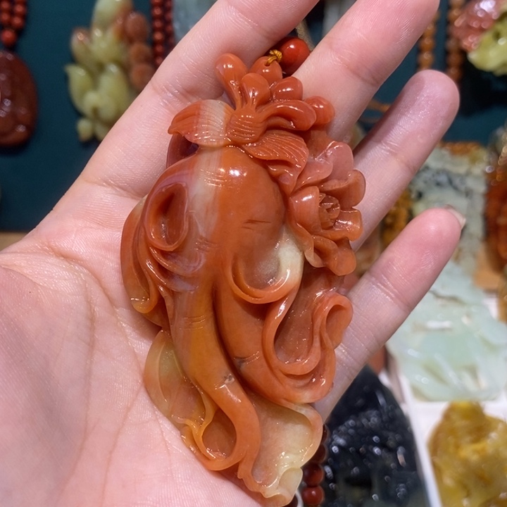 心***雨蛇纹石玉未镶嵌颈饰