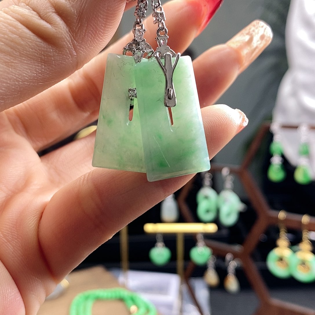 翡翠耳饰银S925镶嵌翡翠