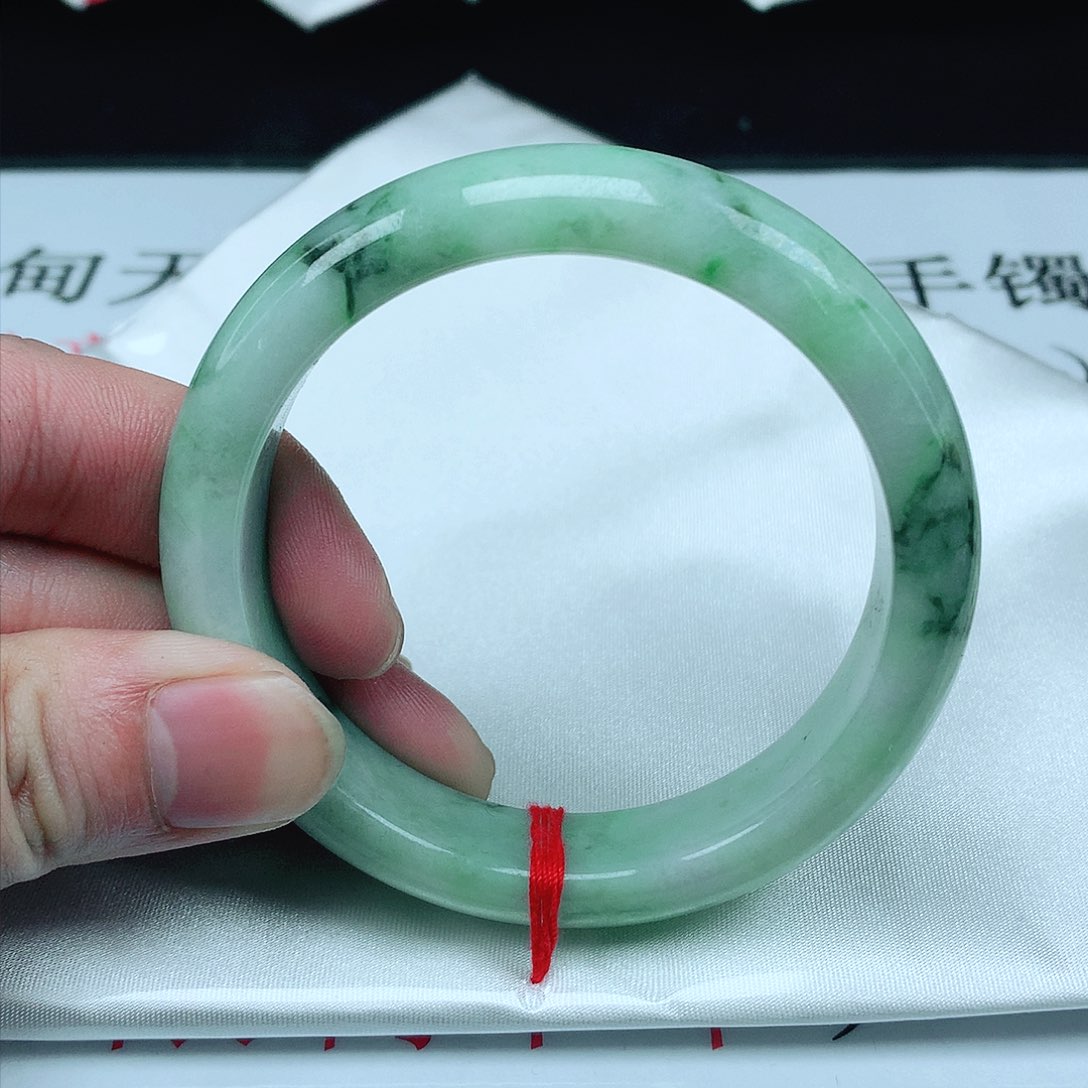 翡翠手镯未镶嵌圈56