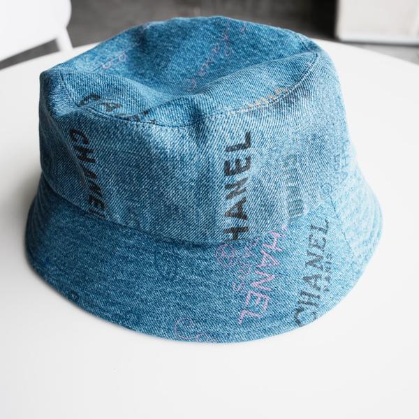 Chanel 多色字母蓝色渔夫帽M码