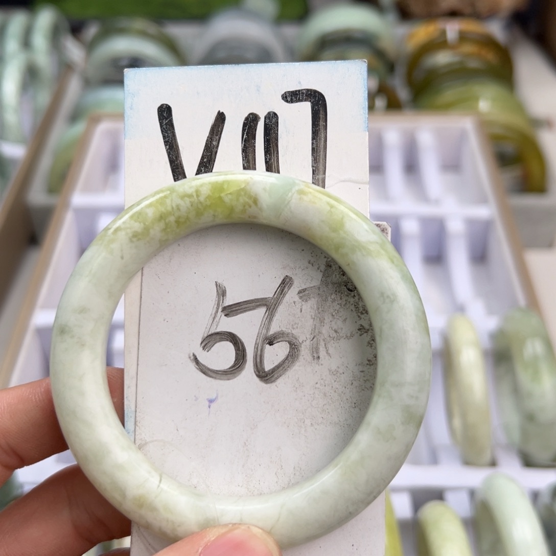 岫玉手镯未镶嵌天然岫玉微瑕