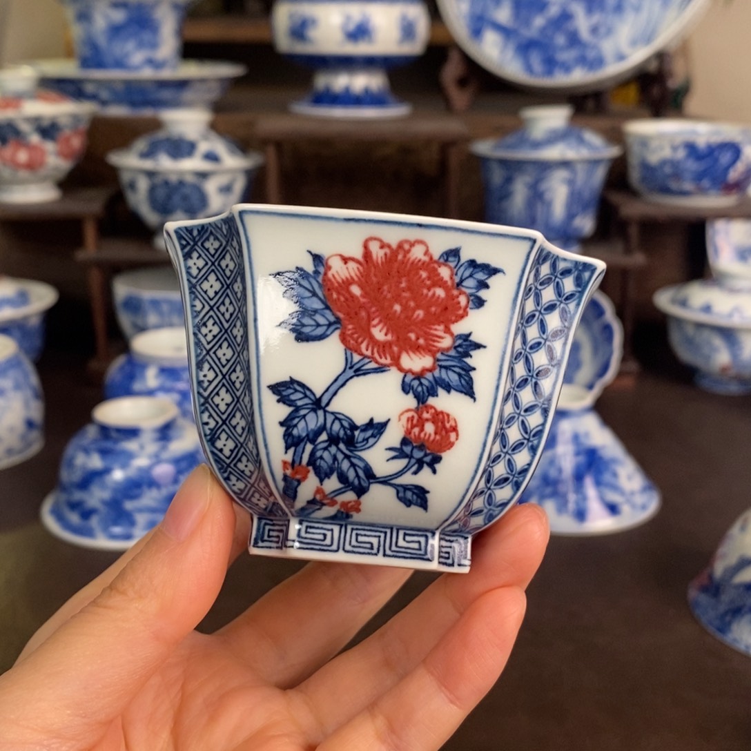 彩***在景德镇陶瓷手工手绘