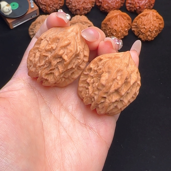 文玩核桃把件大龙