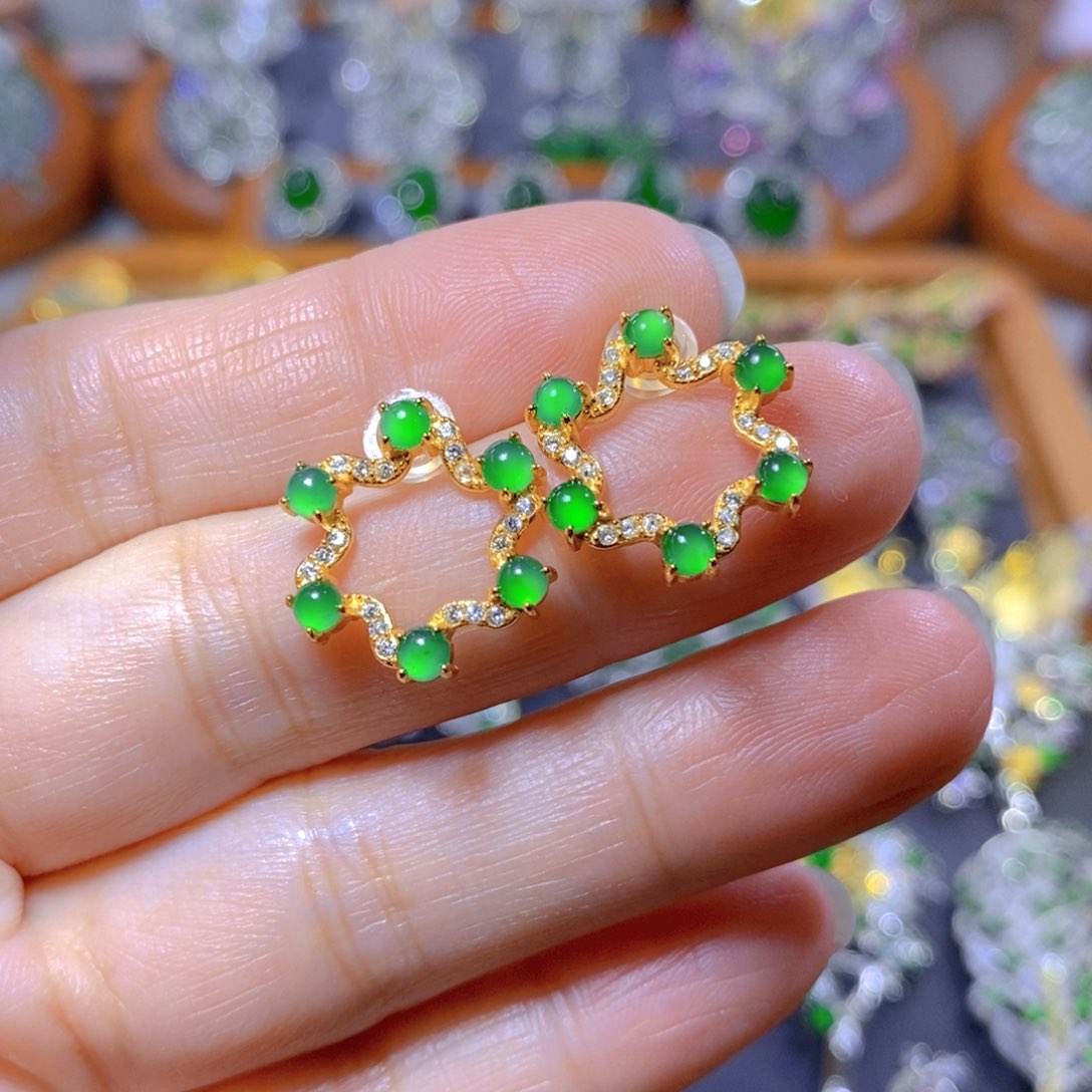 翡翠颈饰银S925镶嵌天然翡翠