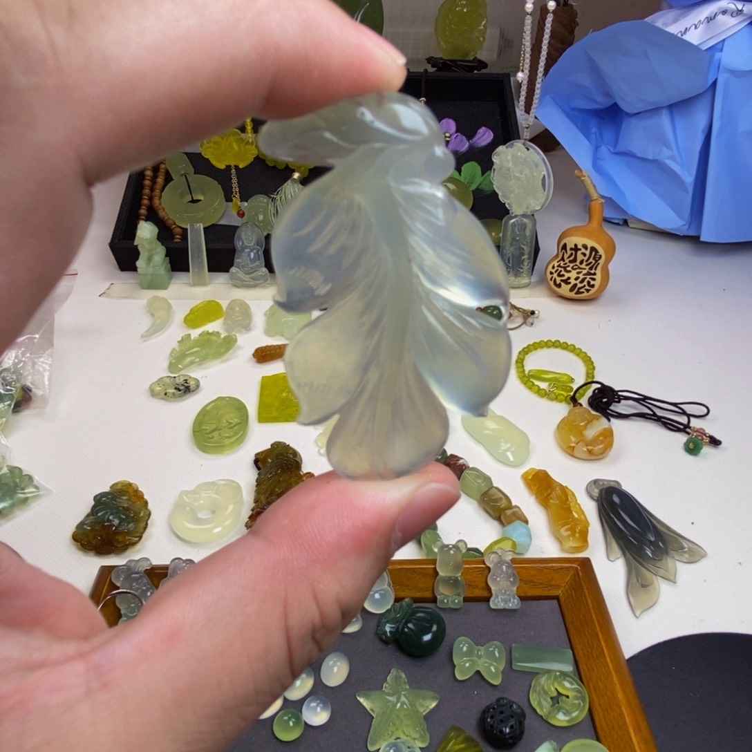 合金蛇纹石玉颈饰