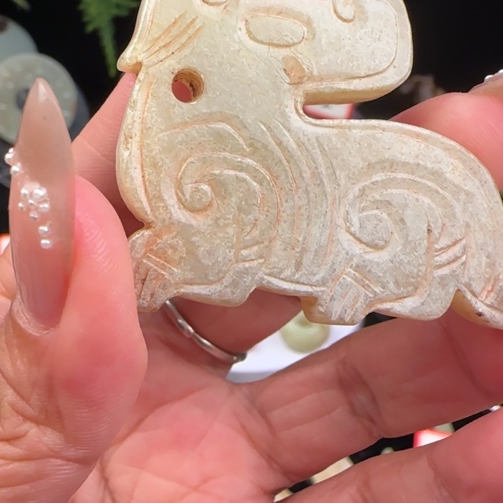 和田玉（糖玉）未镶嵌颈饰