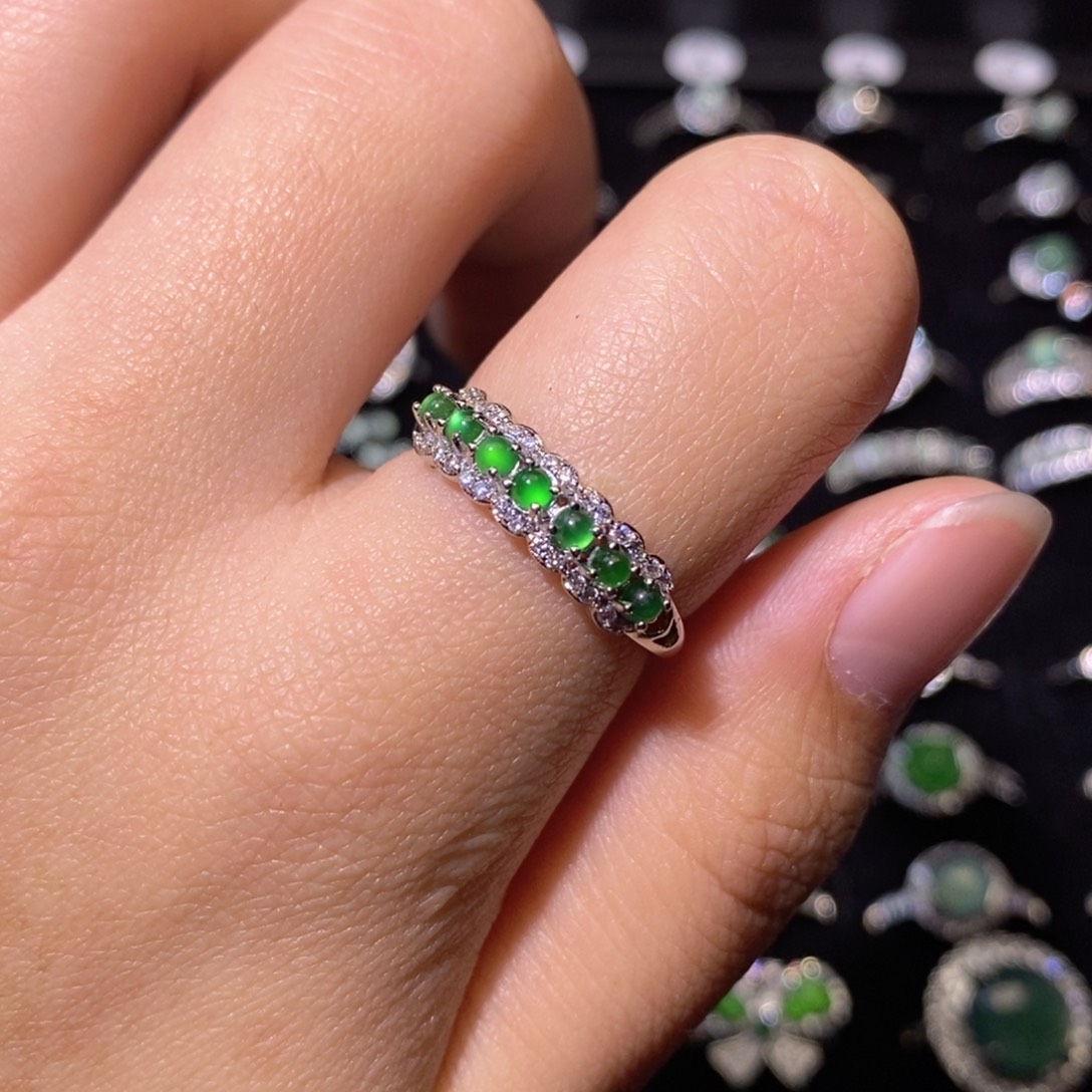 翡翠未镶嵌颈饰天然