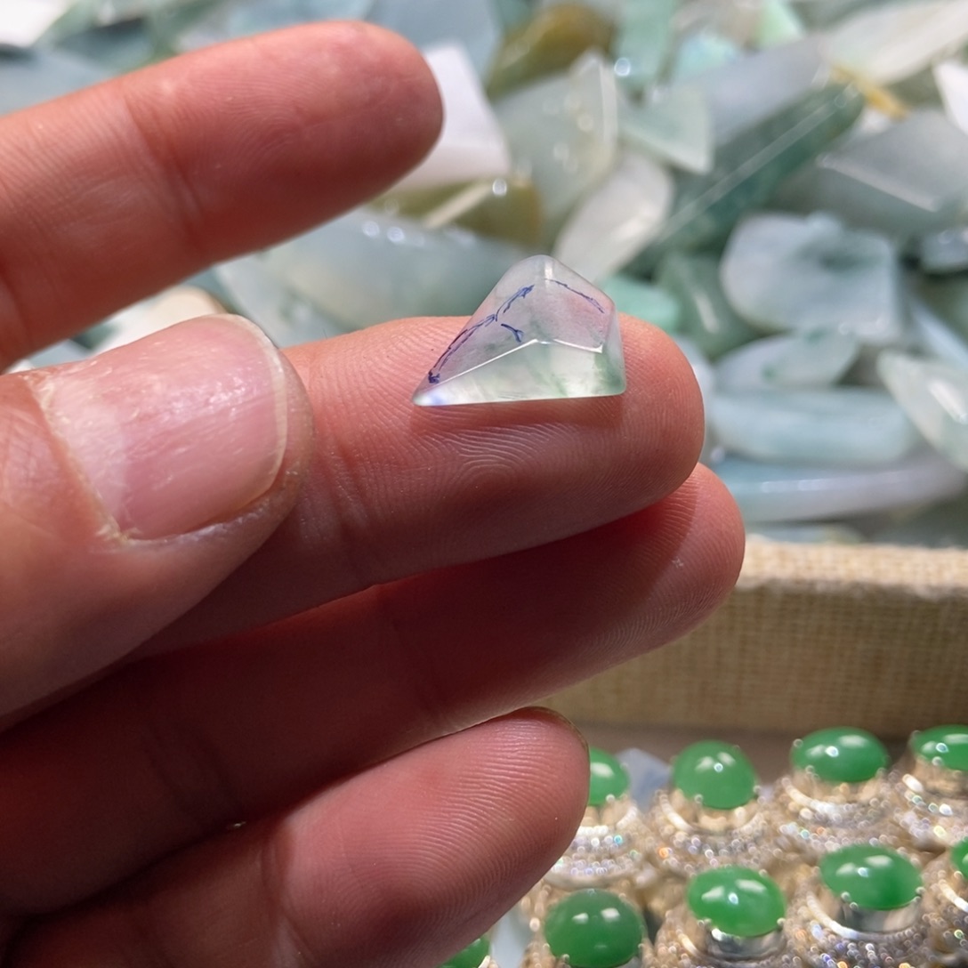 定制翡翠未镶嵌?****n葫芦