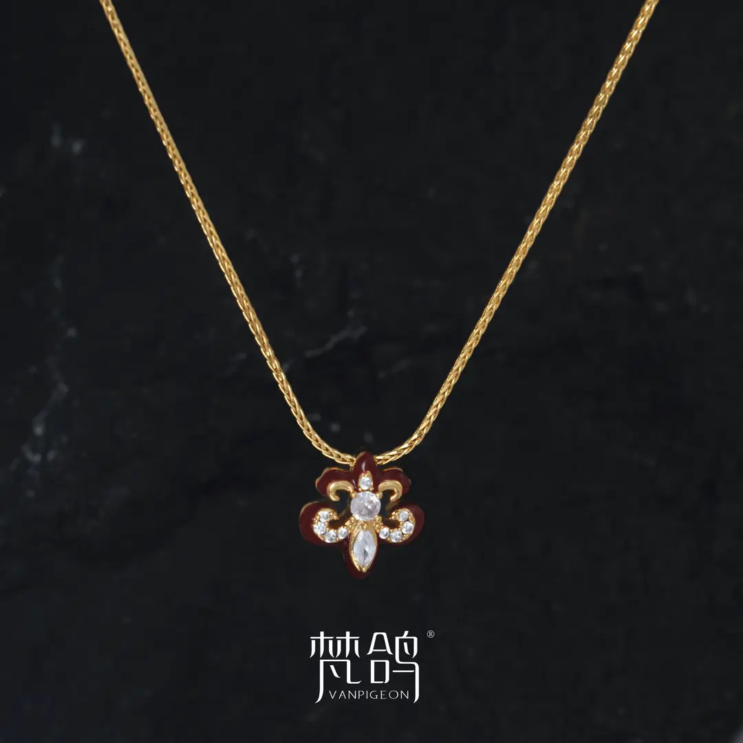 高级感滴釉花朵项链锆石轻奢项链锁骨链