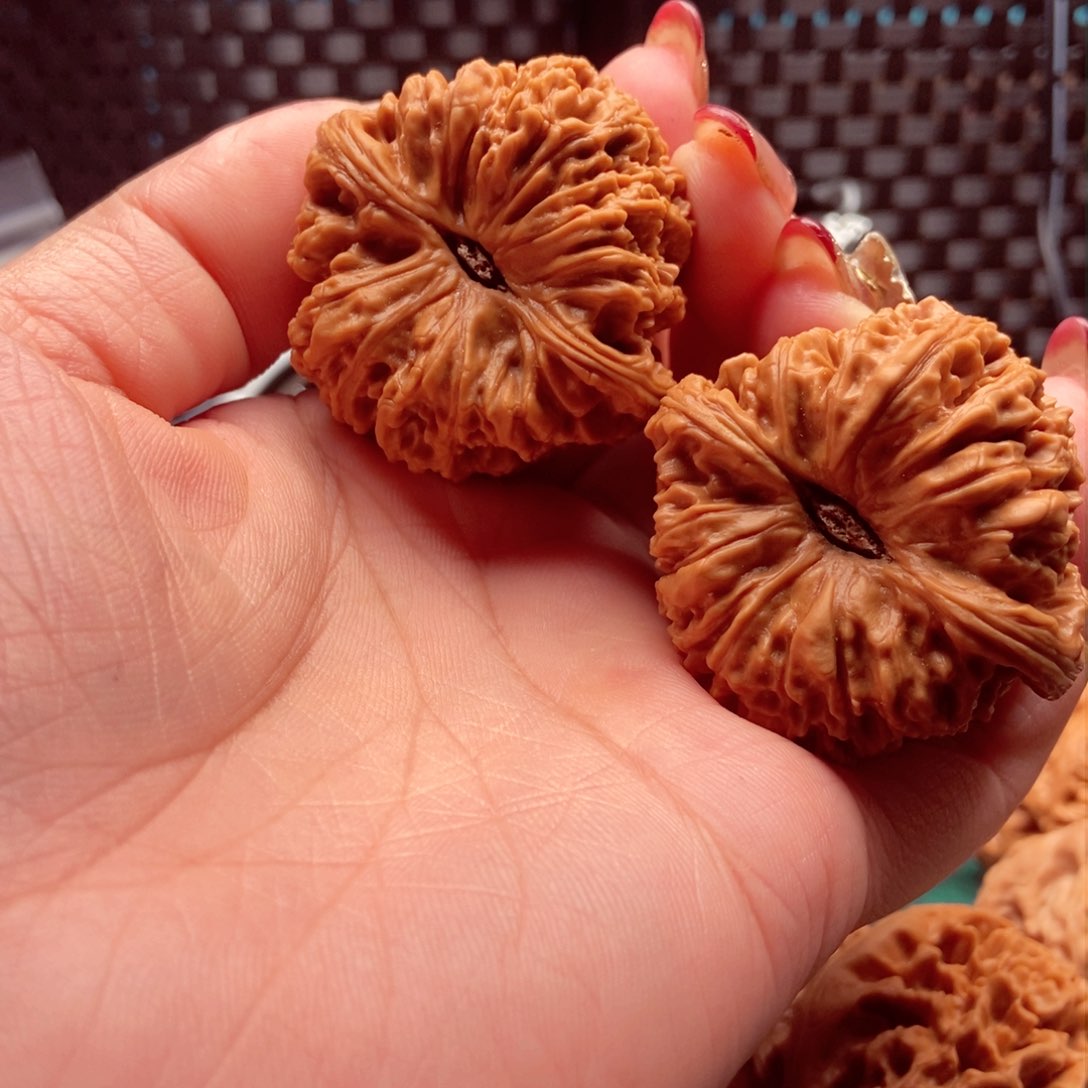 文玩核桃吊坠杨*福南疆44