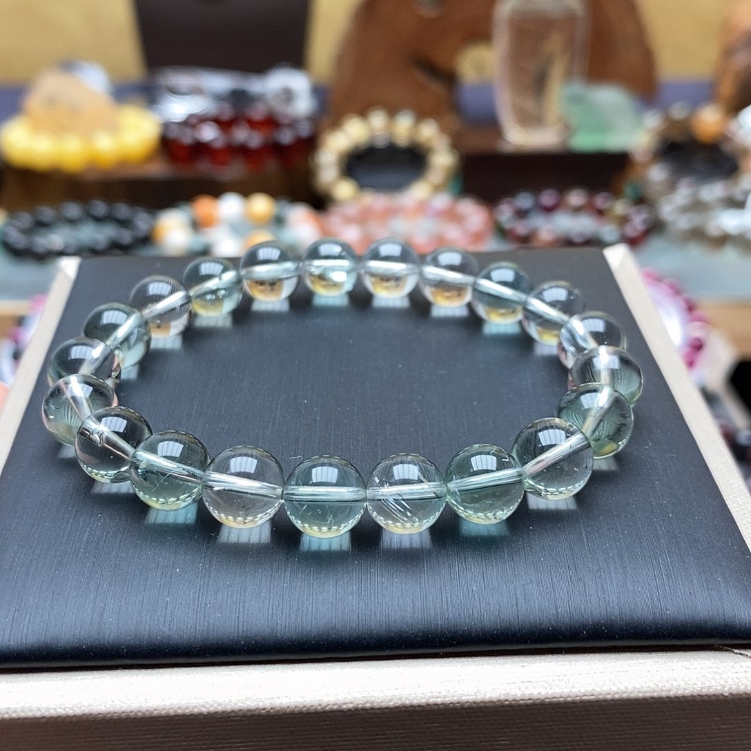 未镶嵌绿柱石手链