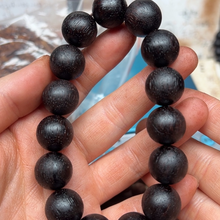 藤类降真香15红黑油结晶