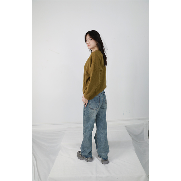 布伊轨道双色V领宽松毛衣Y28802