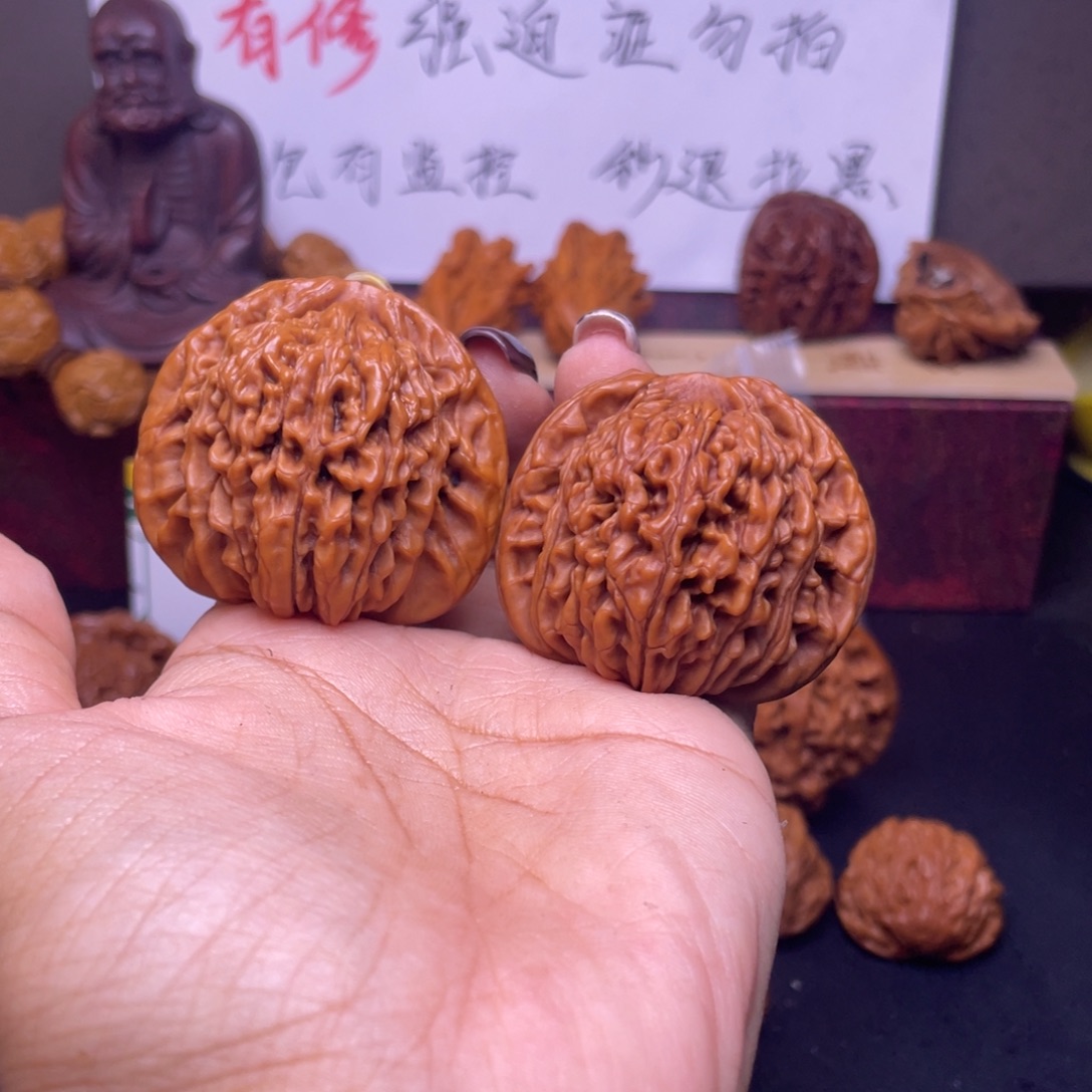 （***讯吊坠桃核四座楼福利