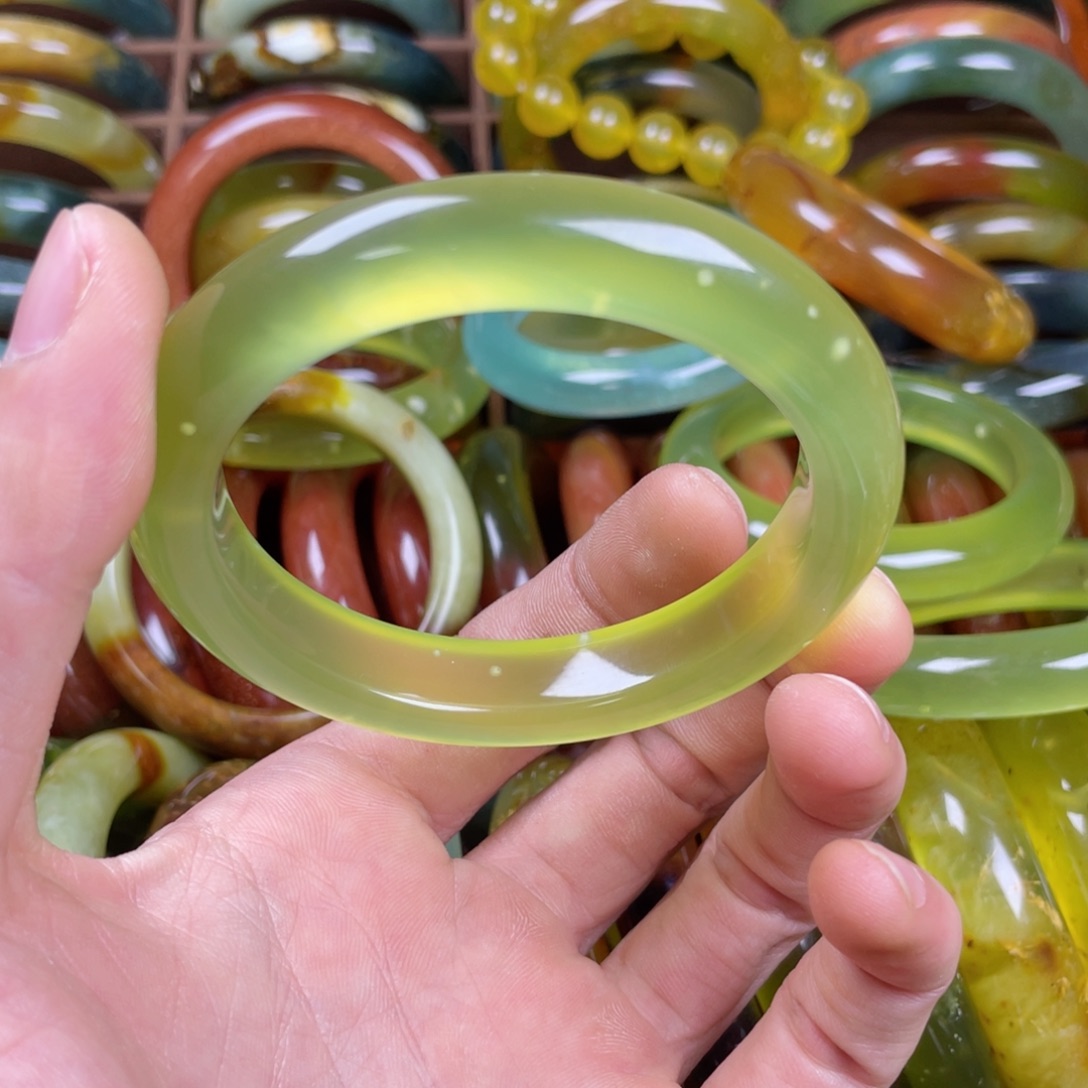 2***6蛇纹石玉未镶嵌手镯