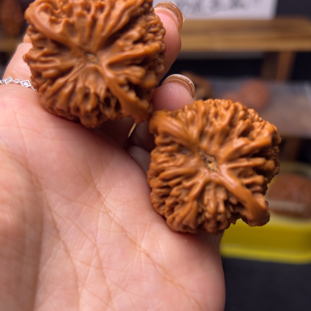 小***兔桃核把件满天星福利