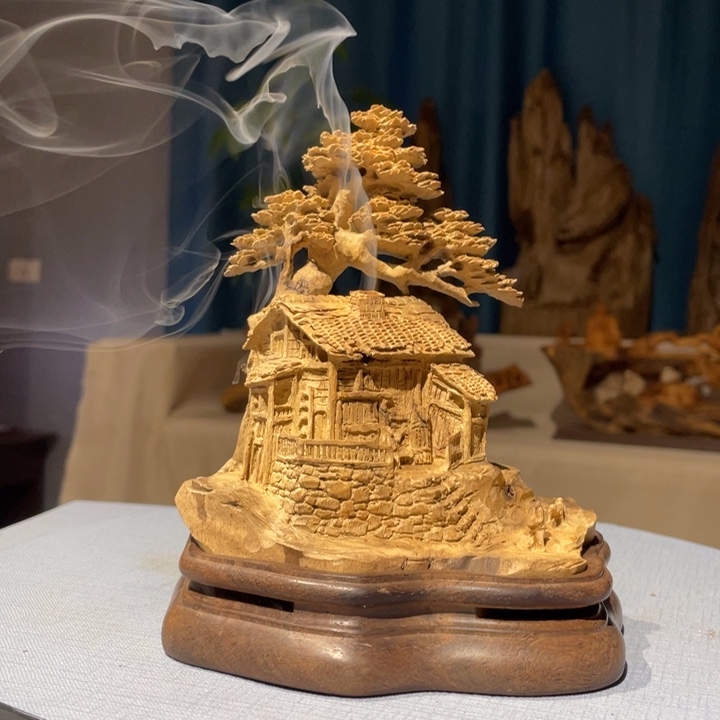 金丝楠山居香炉摆件