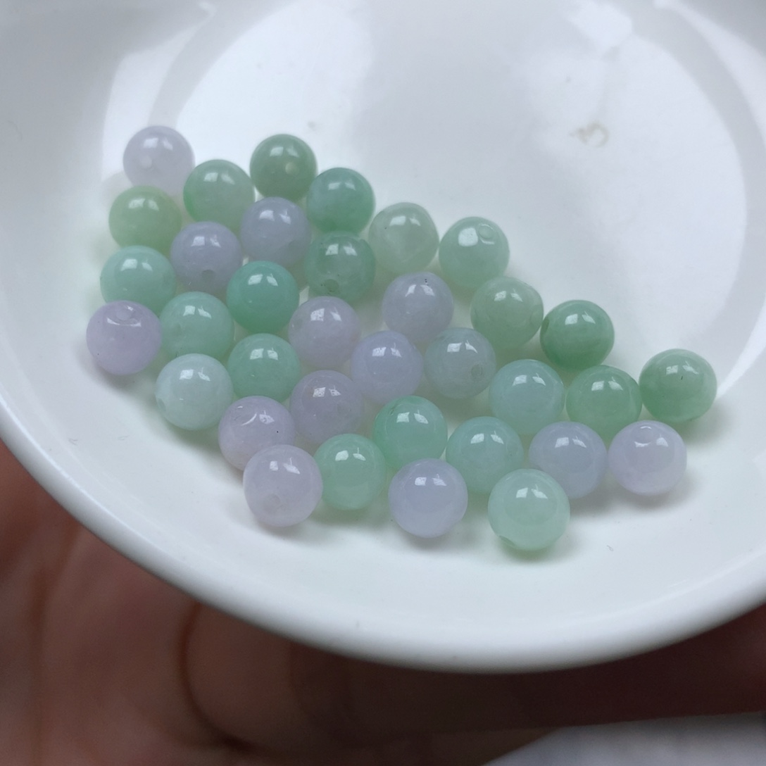 翡翠颈饰未镶嵌卡6。35颗。单圈。