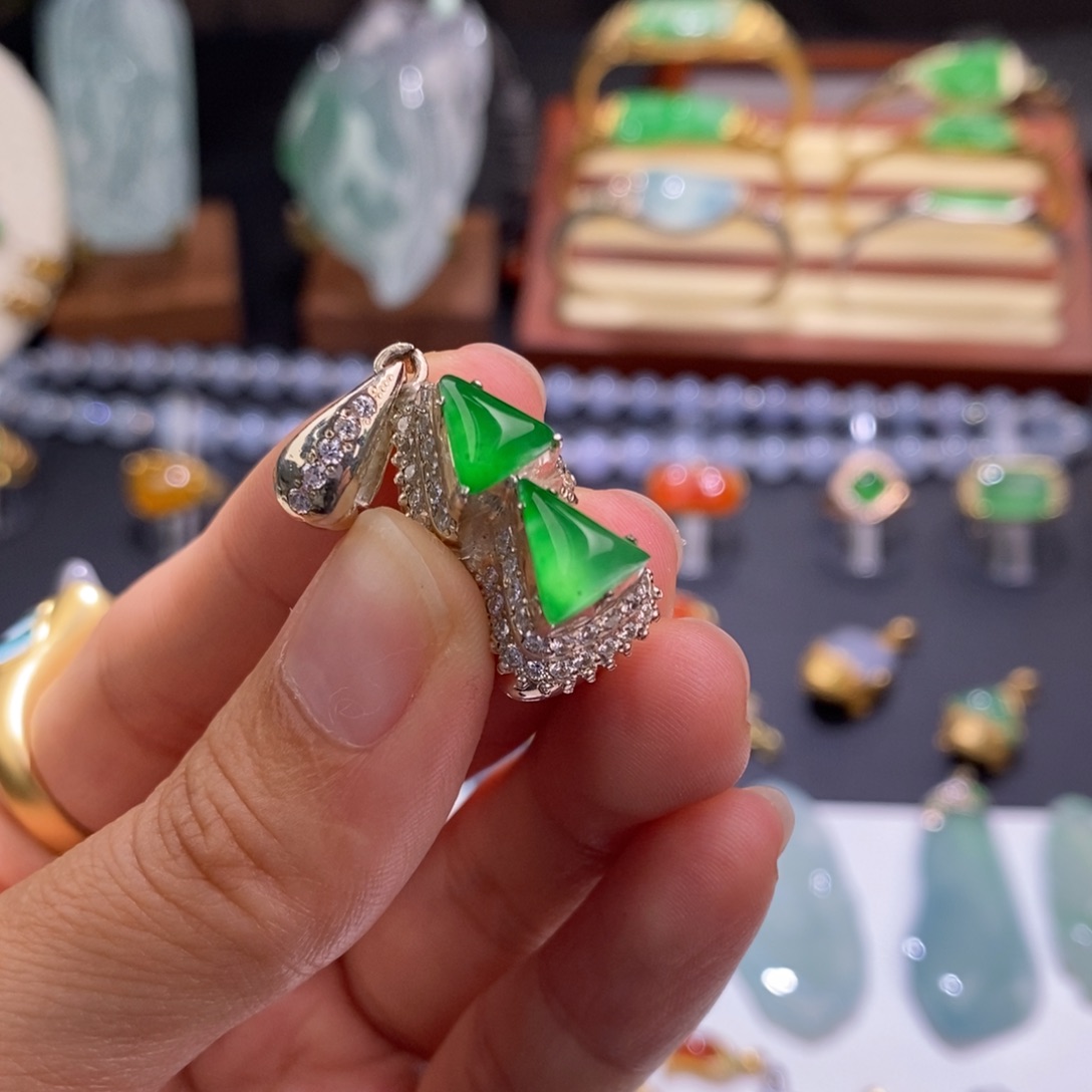 定制翡翠未镶嵌裸石