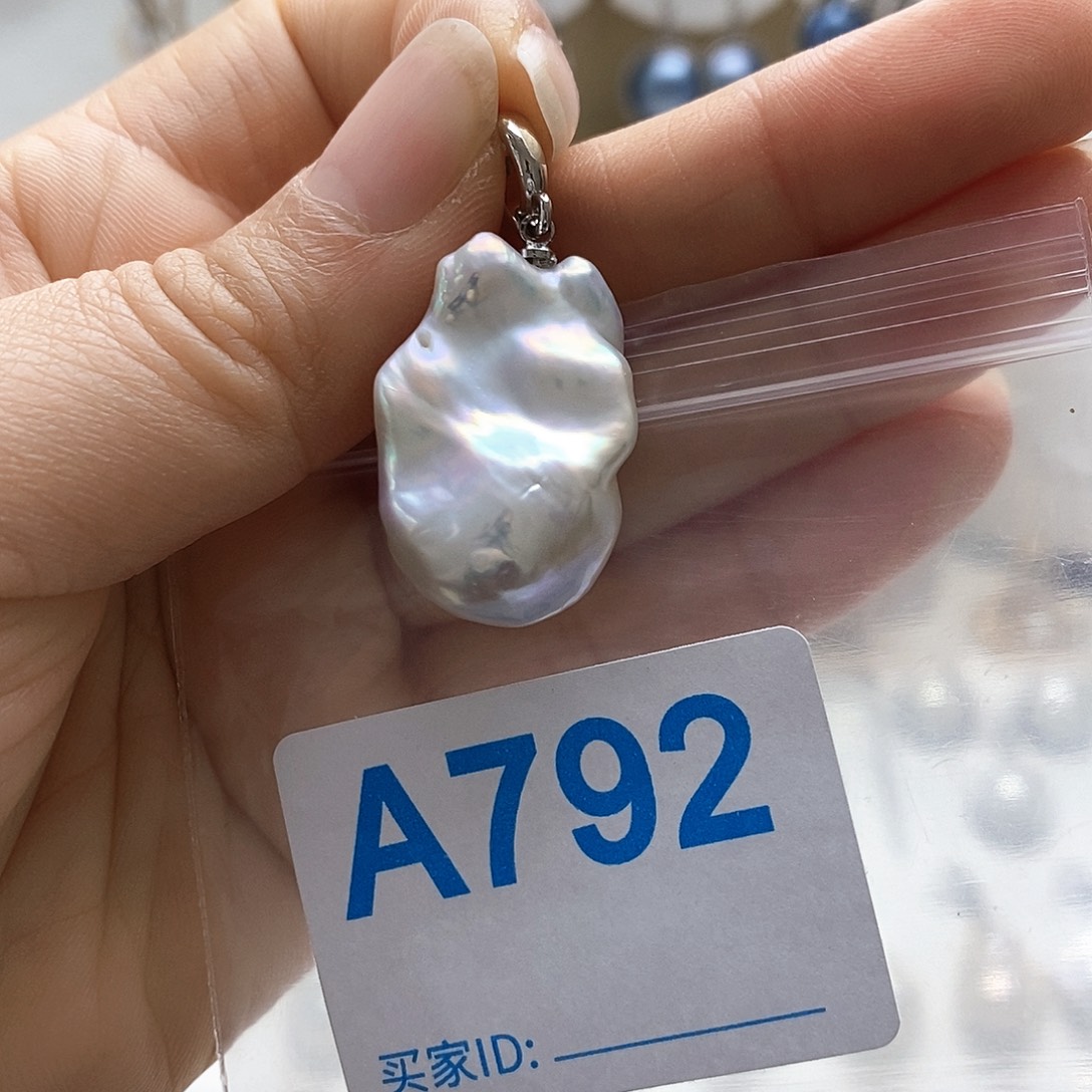 颈饰未镶嵌淡水珍珠