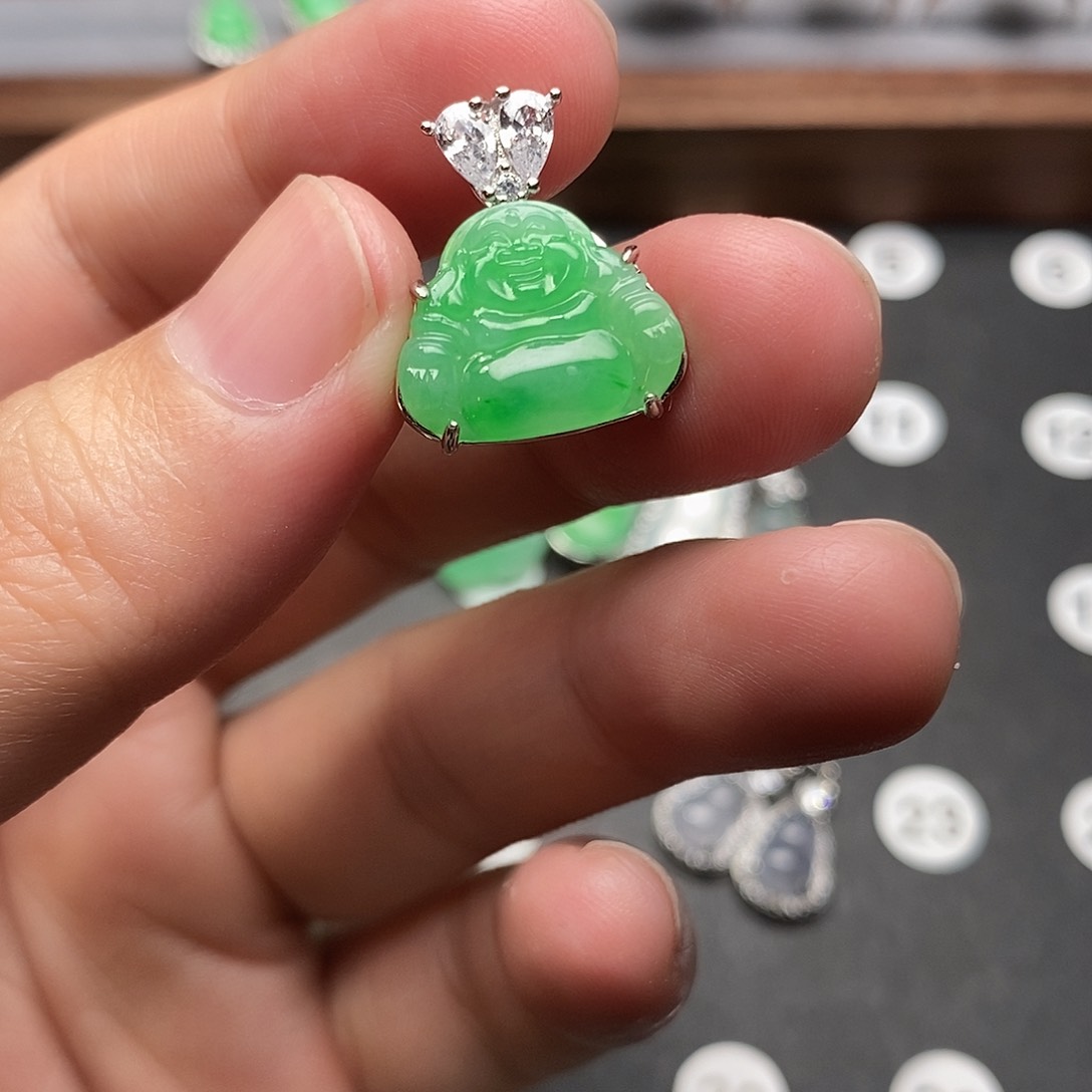 翡翠颈饰银S925镶嵌佛