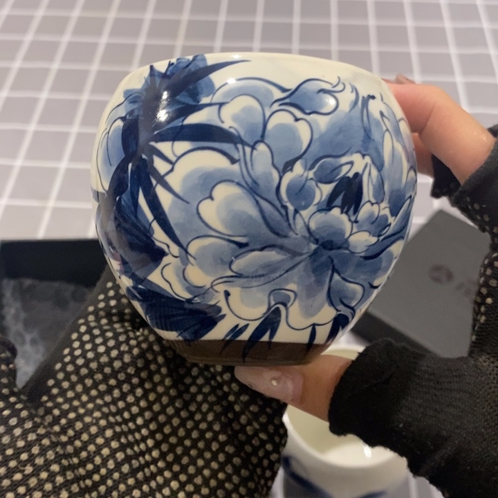 我在等他来呢他来