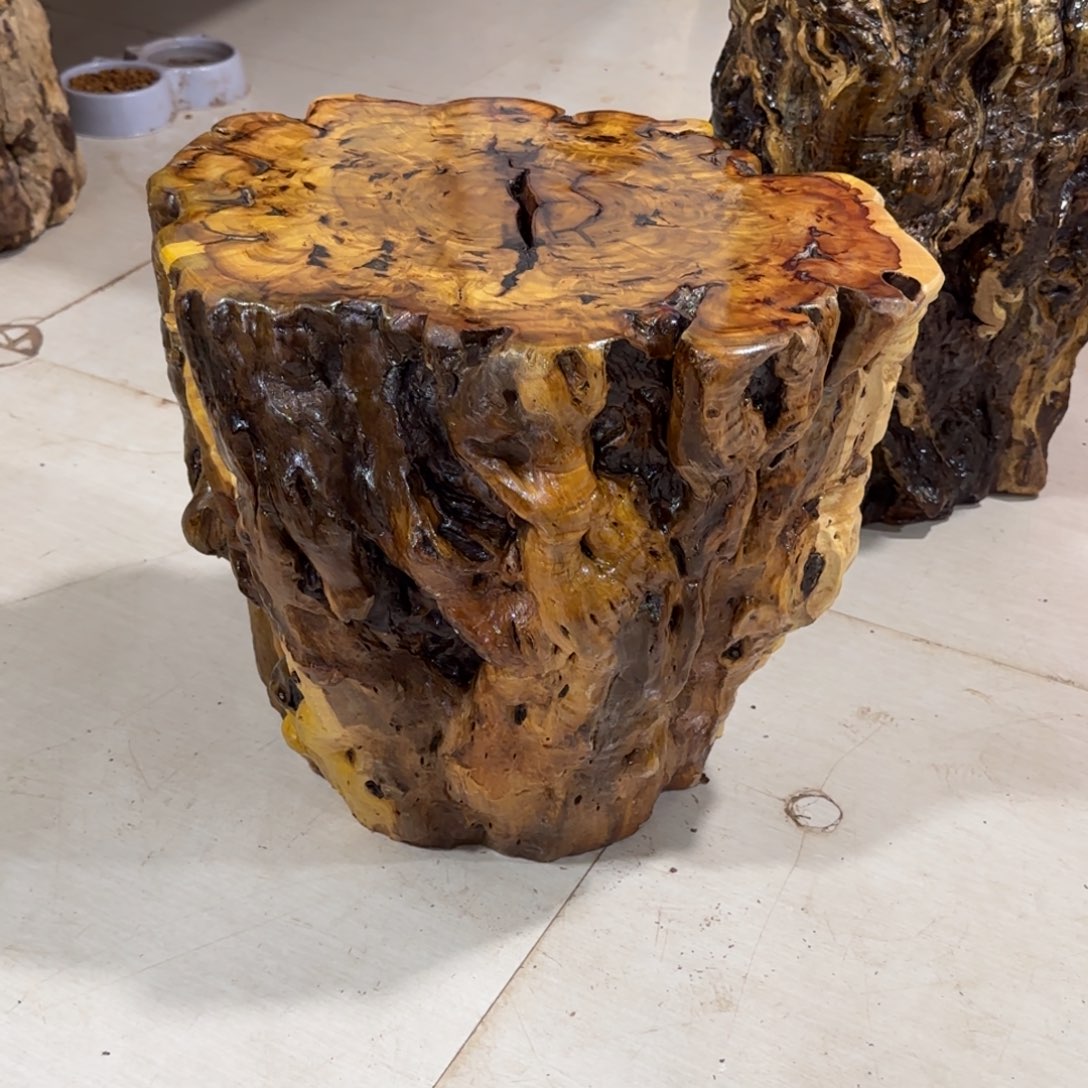 龙***猫龙纹鸡心枣木手工艺品 