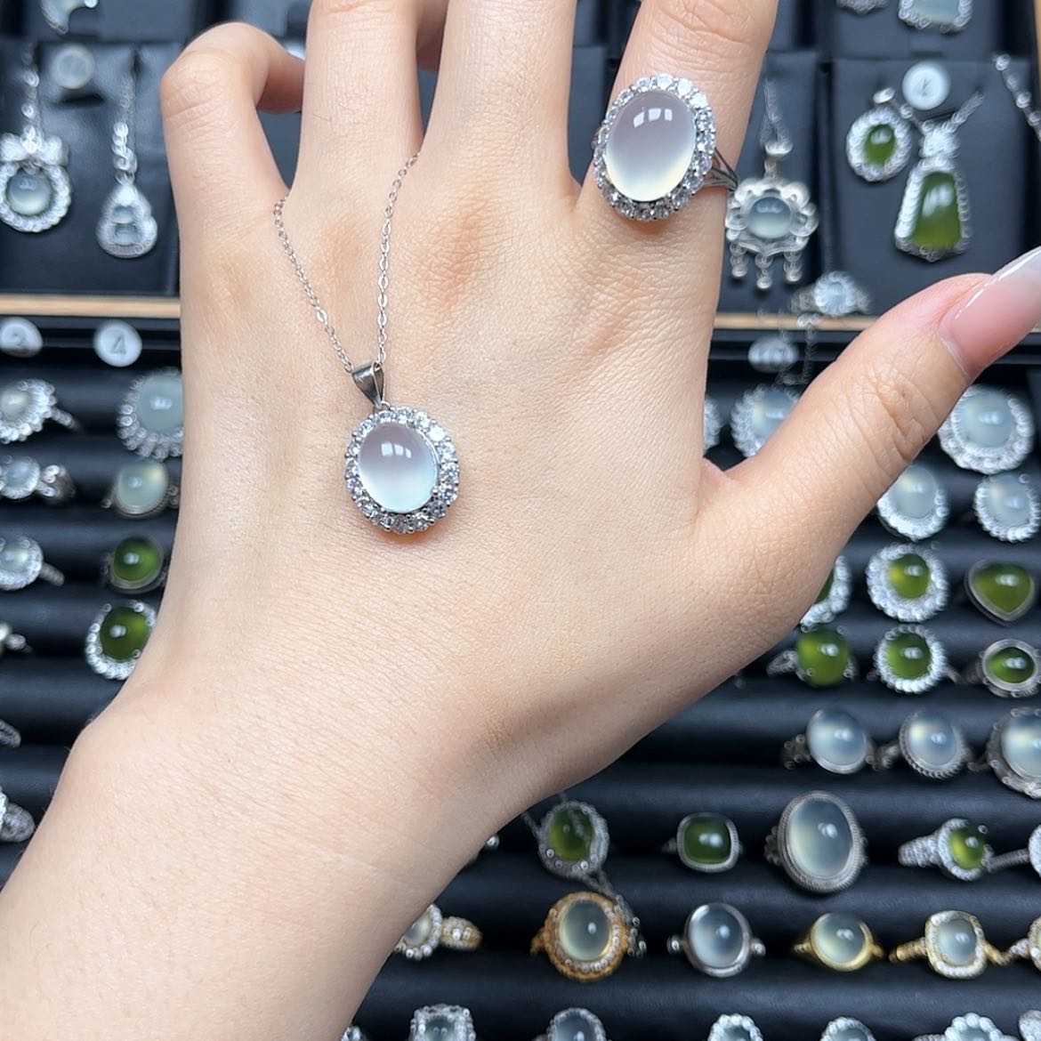 【闪购商品】岫玉戒指银S925镶嵌张****2