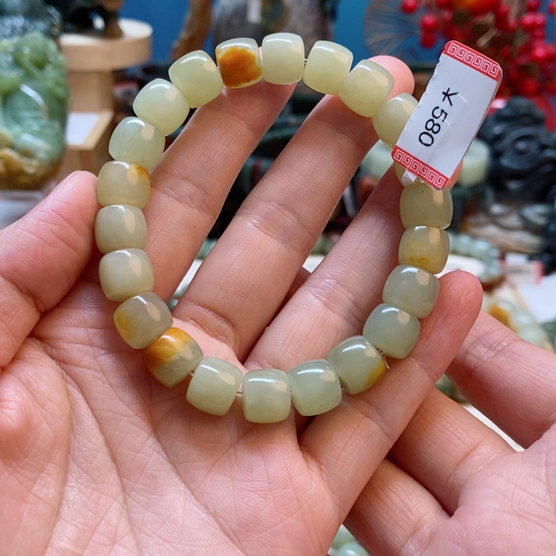 透闪石质玉手串未镶嵌