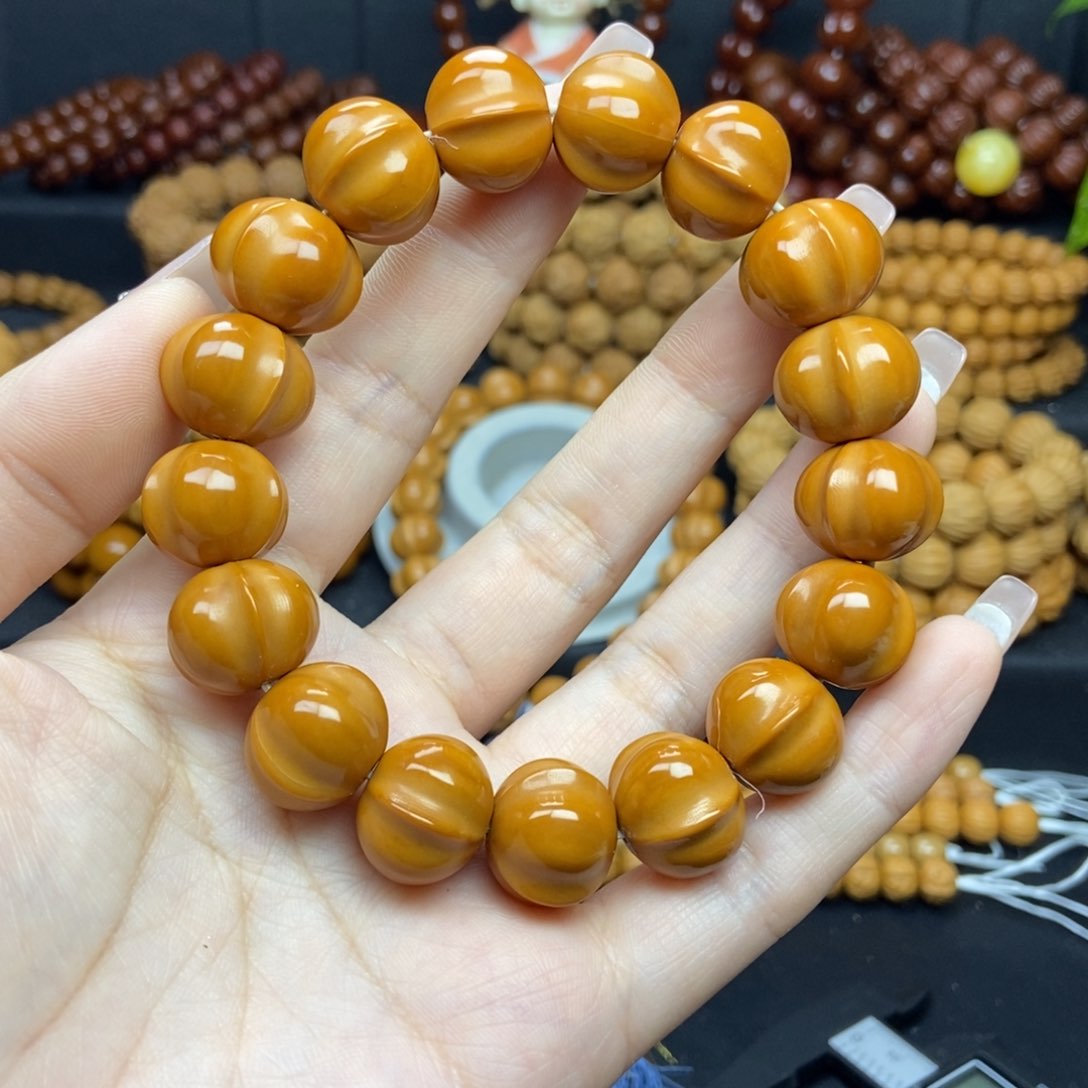 猴头核桃吊坠龙鲨鱼