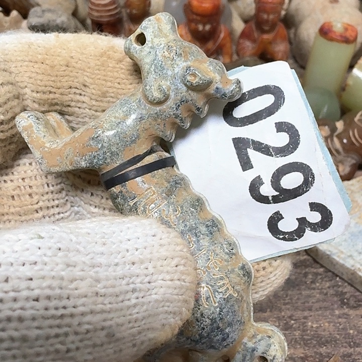 和田玉颈饰未镶嵌老*童