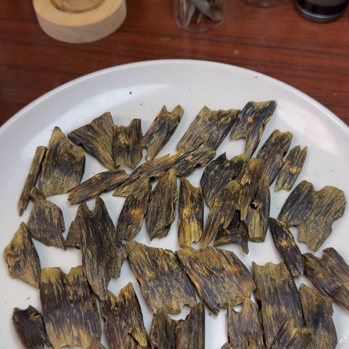 沉香沉香碎屑R**W陆河块料多样性发货