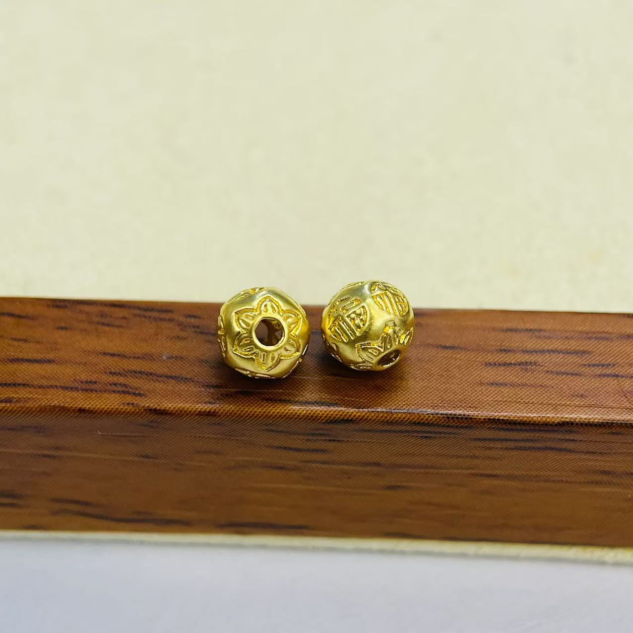 君潮黄金足金999两颗卡6咪福字珠DP2701-0200