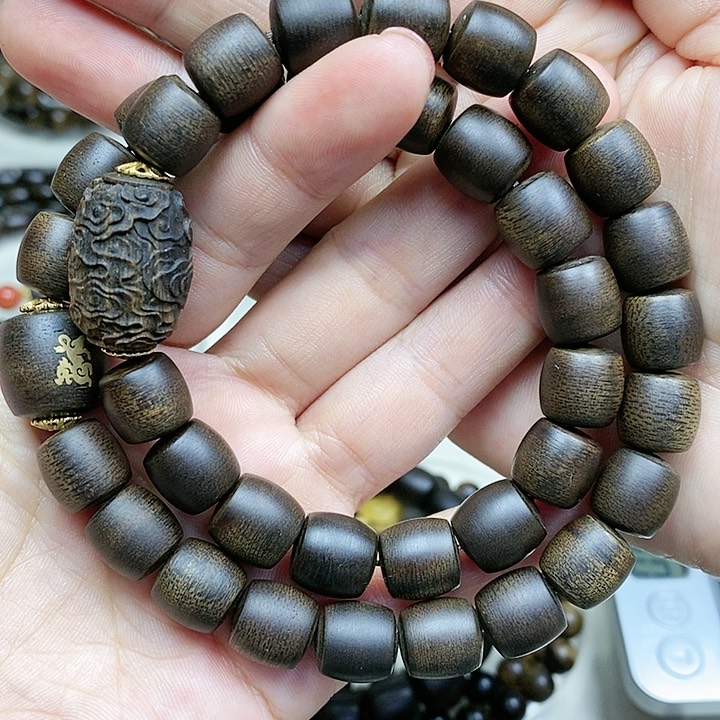 沉香手串天**越南芽庄白奇楠沉水料