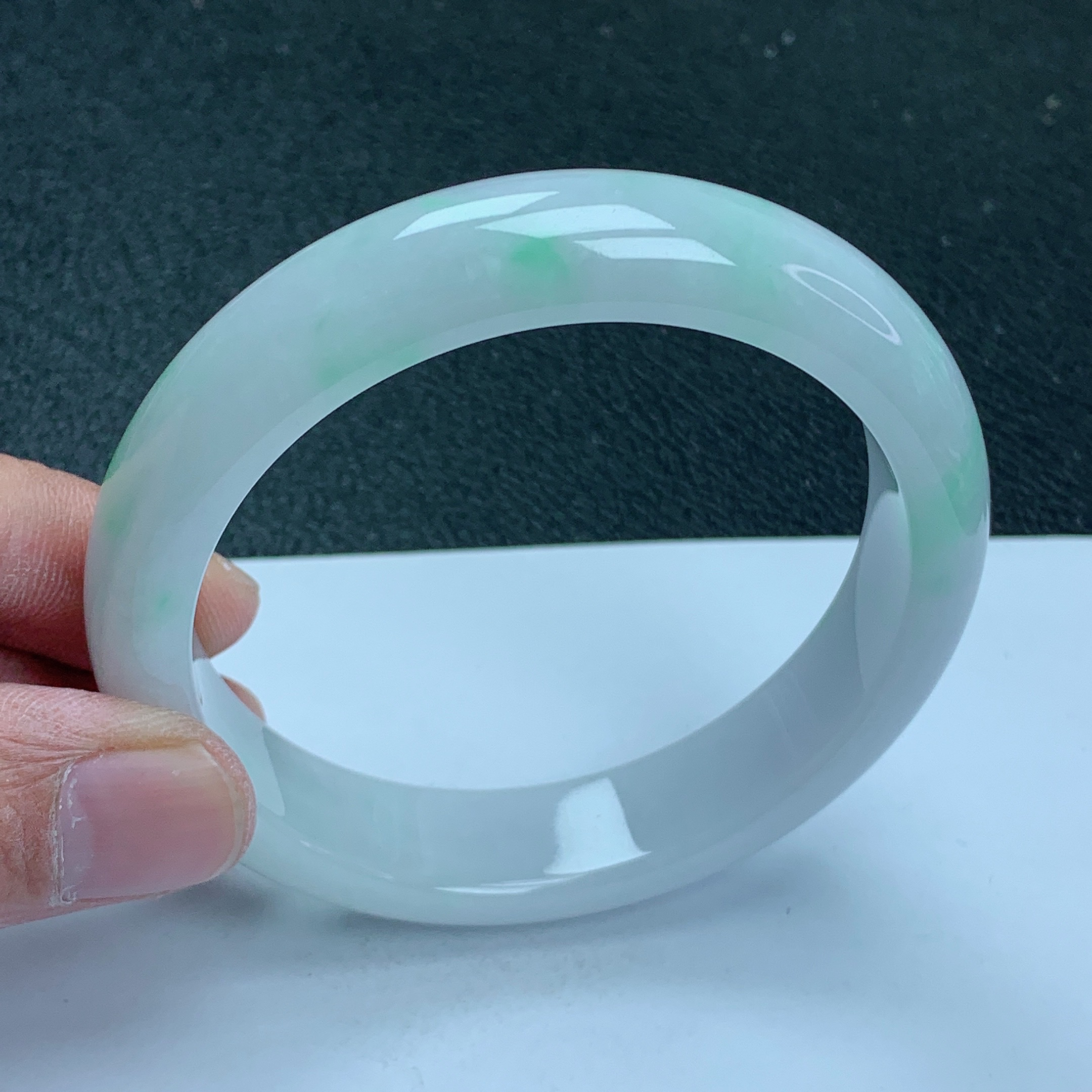 天然缅甸翡翠Ａ货手镯冰糯种飘绿60.1圈口手镯