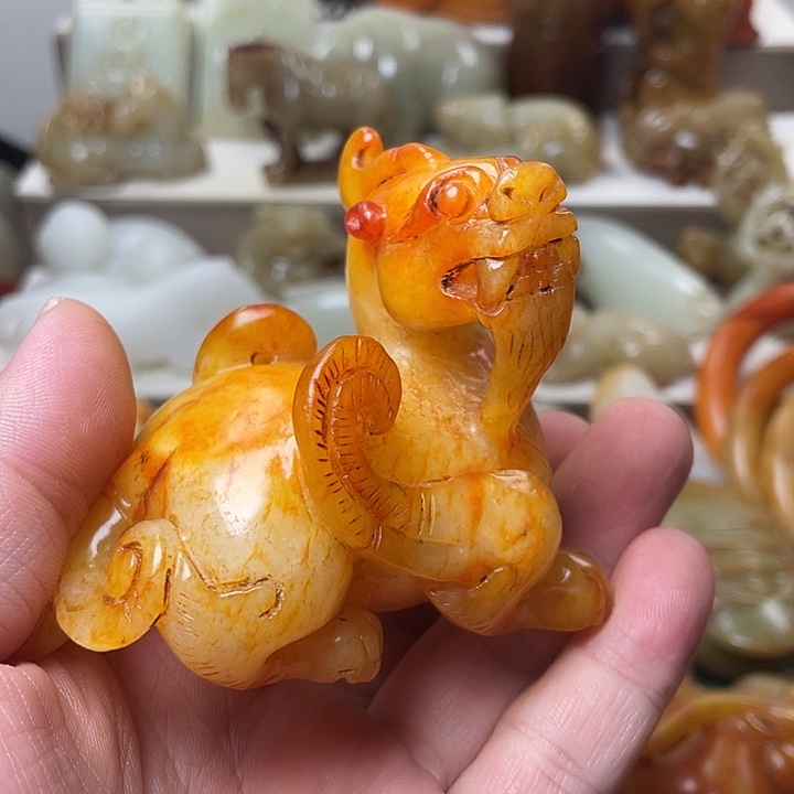 乡***勤和田玉未镶嵌颈饰