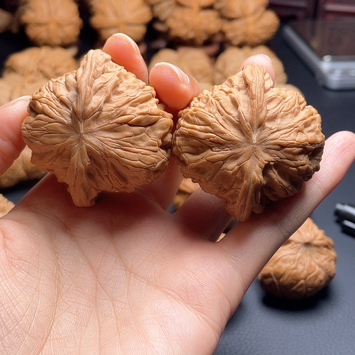 吊坠文玩核桃呼*呼磨盘核桃哈哈哈哈哈