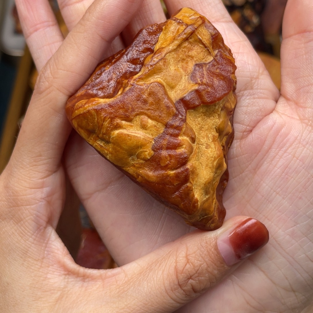 琥珀未镶嵌珠宝奇石