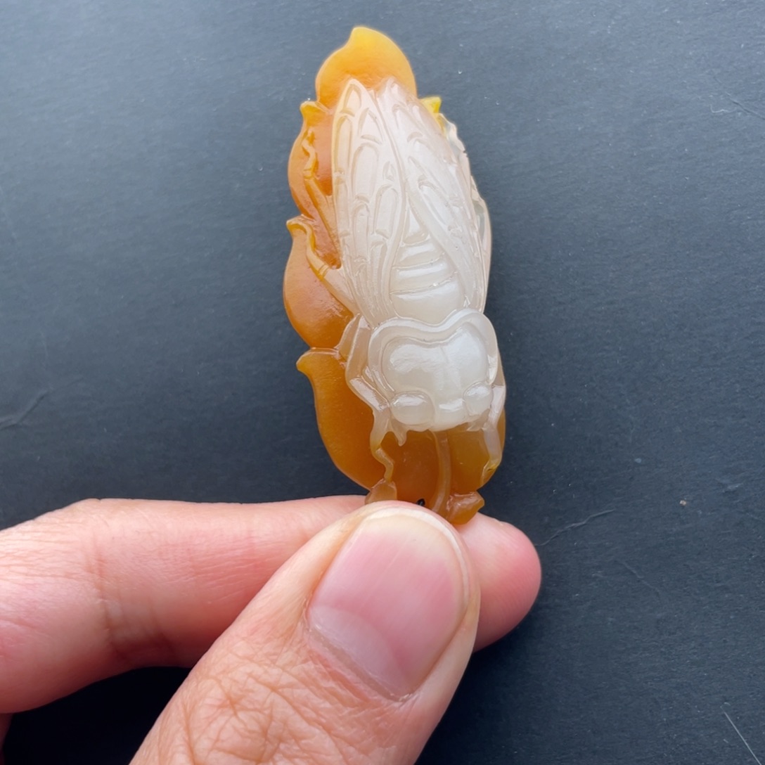 安***饰石英质玉未镶嵌黄蜡石挂件