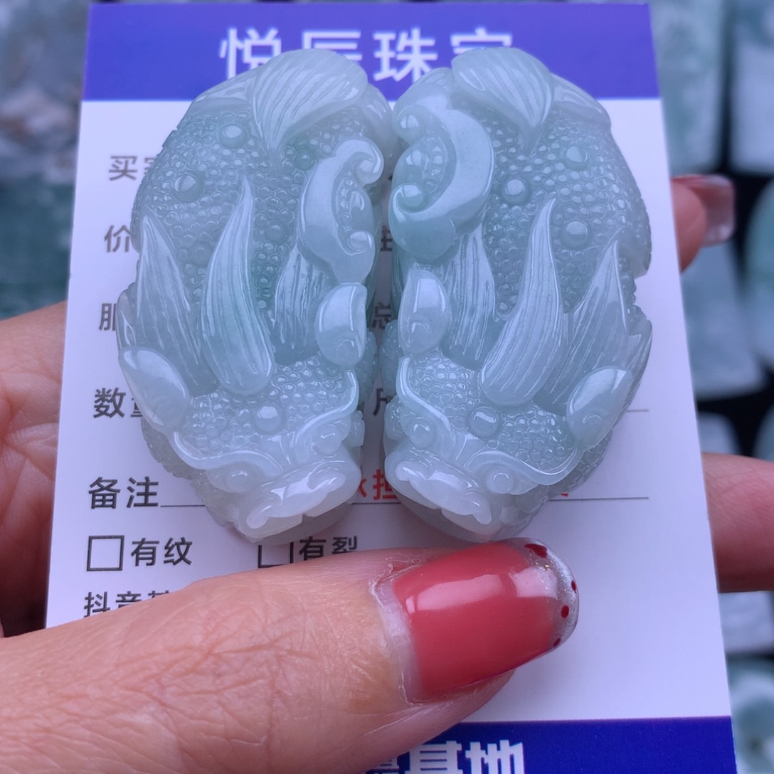 翡翠颈饰未镶嵌翡翠貔貅
