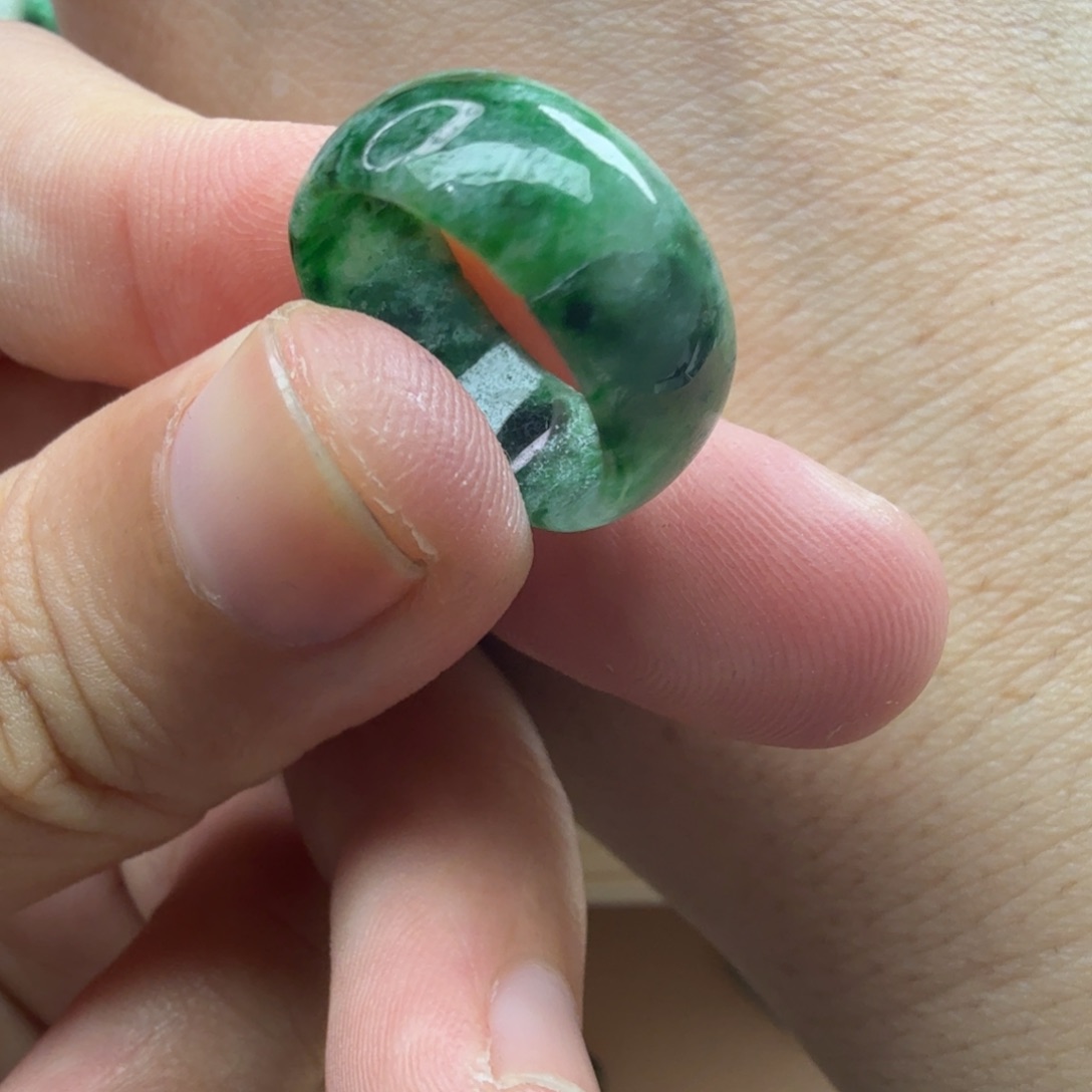 翡翠未镶嵌颈饰15