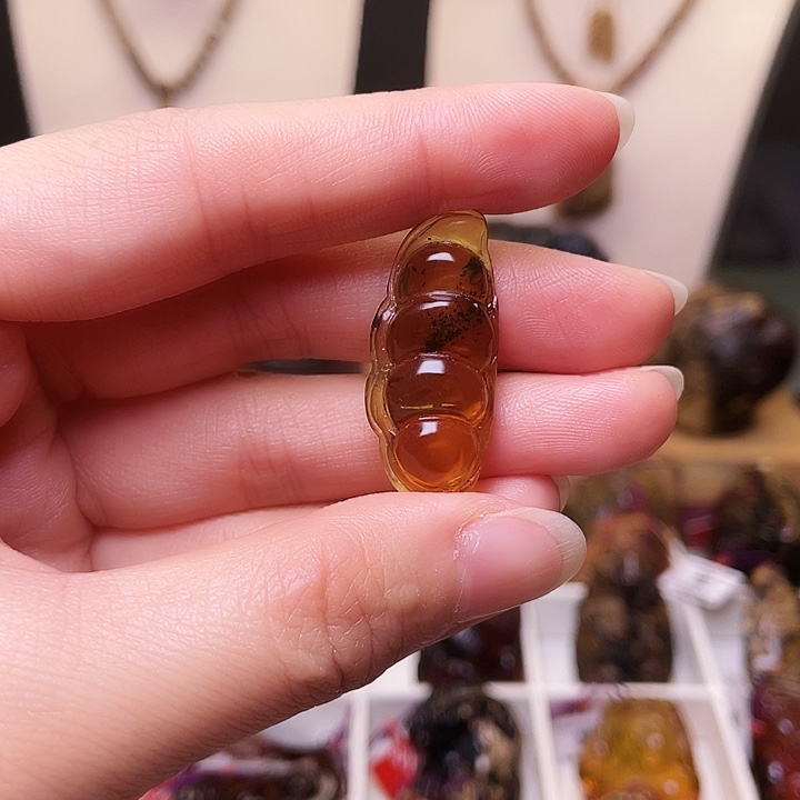 琥珀未镶嵌裸石抚顺琥珀金珀福豆
