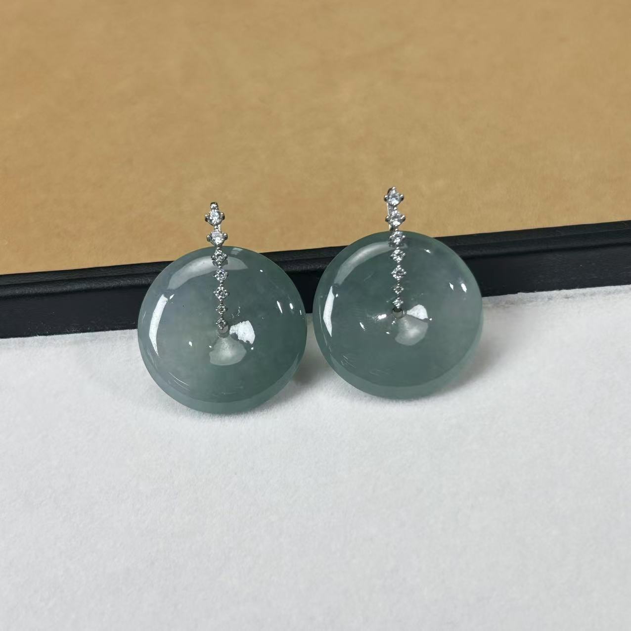 【睿泽鉴宝】18K翡翠平安扣吊坠多样性发一/有瑕 26*5 V0025