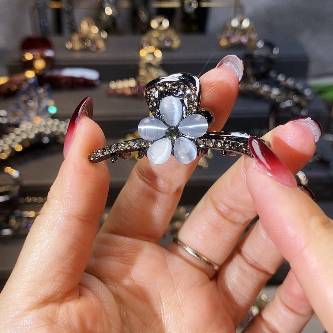 合成立方氧化锆铁合金