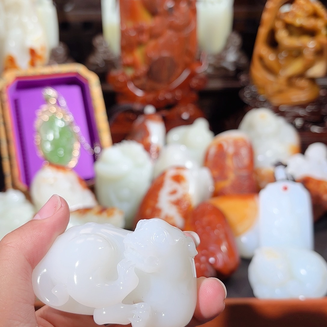 和田玉把件未镶嵌.**孙