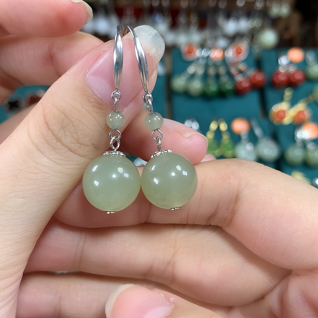 银S925镶嵌和田玉耳饰天然和田玉卡12mm左右