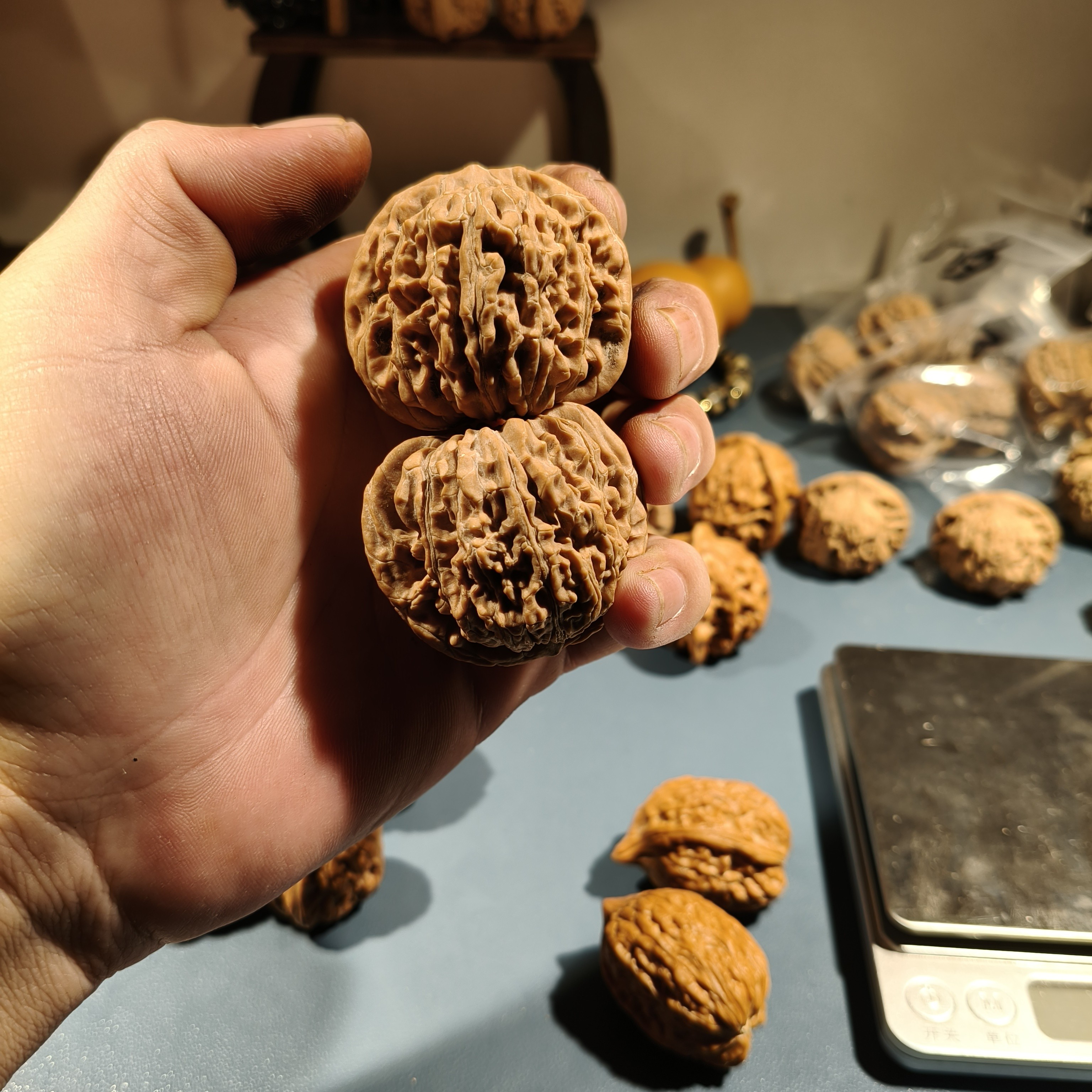 文玩核桃四座楼狮子头精品对