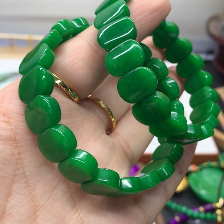 颈饰未镶嵌翡翠吊坠